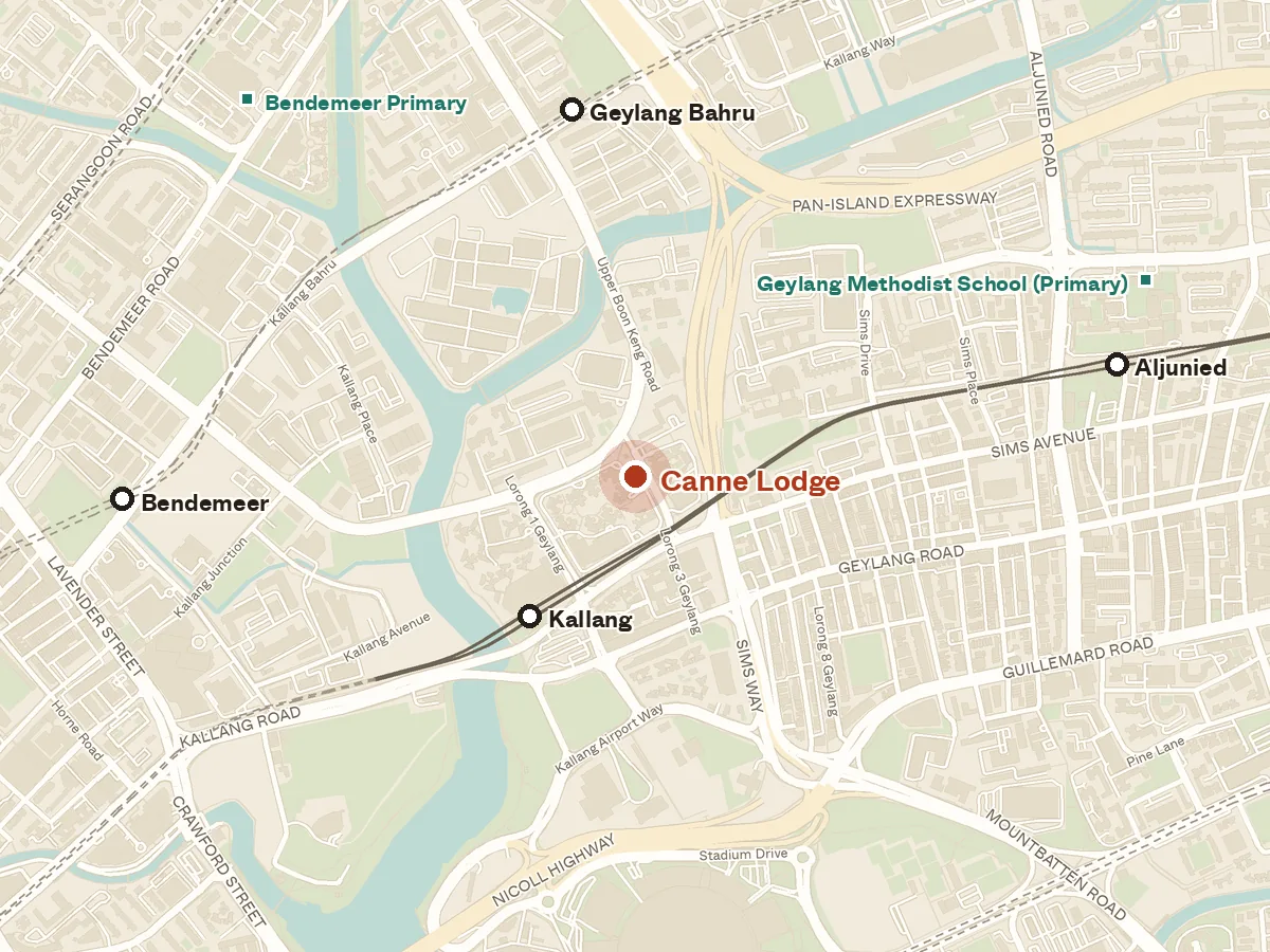 Map of the area around Canne Lodge, with nearby MRT stations and primary schools