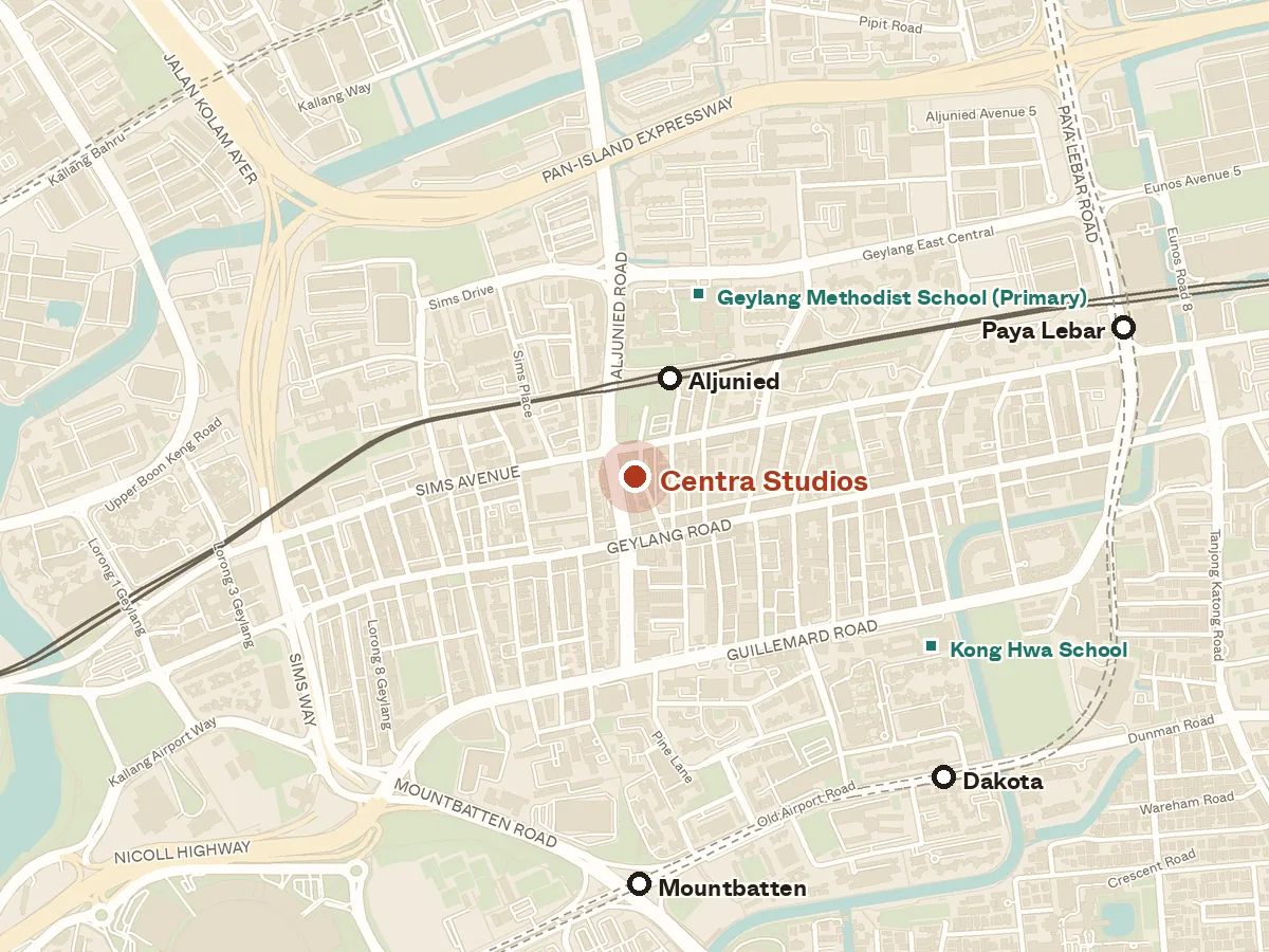 Map of the area around Centra Studios, with nearby MRT stations and primary schools