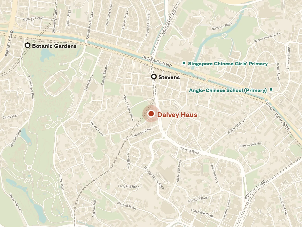 Map of the area around Dalvey Haus, with nearby MRT stations and primary schools
