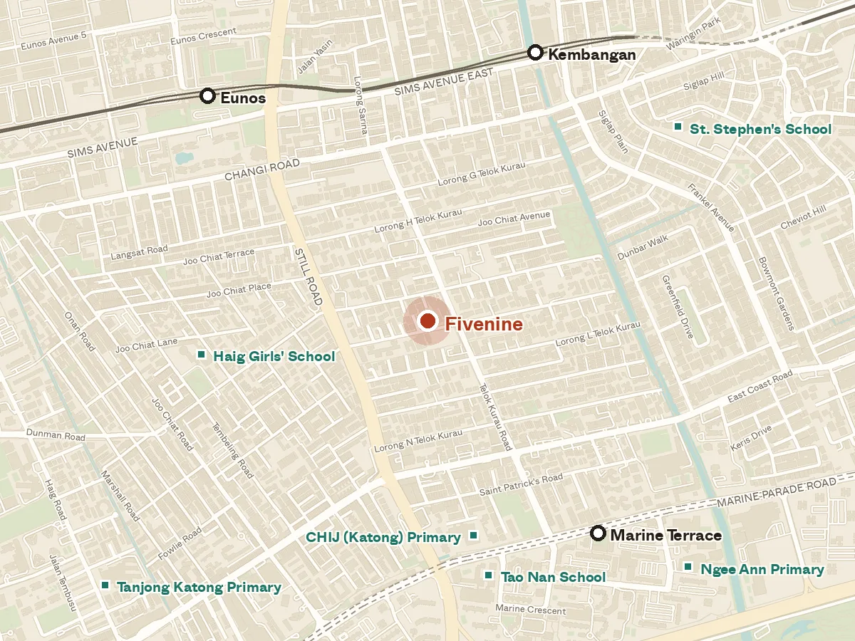 Map of the area around Fivenine, with nearby MRT stations and primary schools