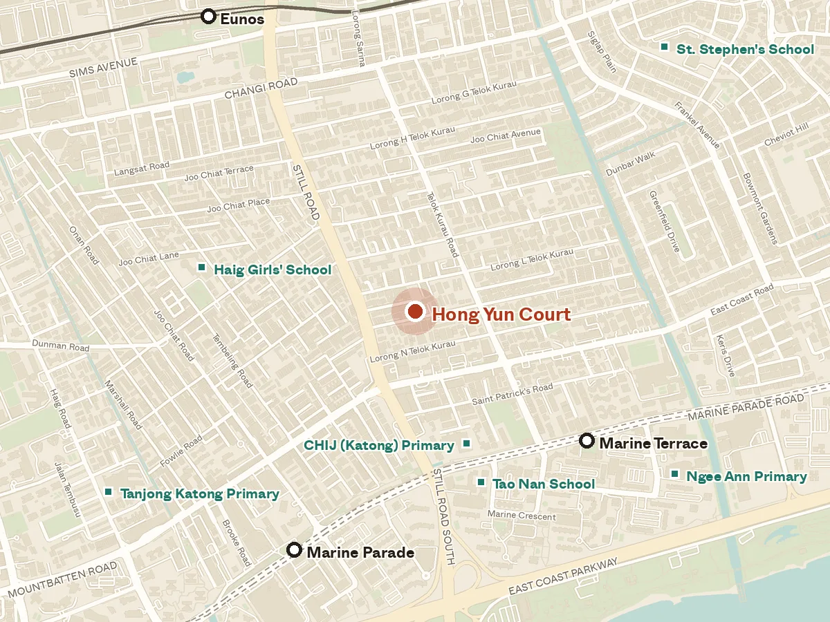 Map of the area around Hong Yun Court, with nearby MRT stations and primary schools