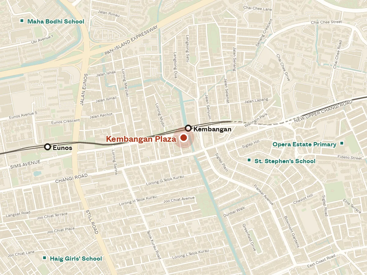 Map of the area around Kembangan Plaza, with nearby MRT stations and primary schools