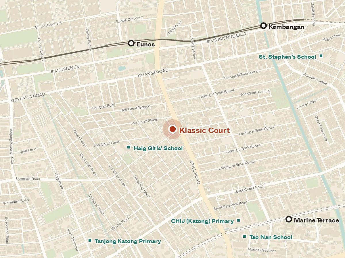 Map of the area around Klassic Court, with nearby MRT stations and primary schools