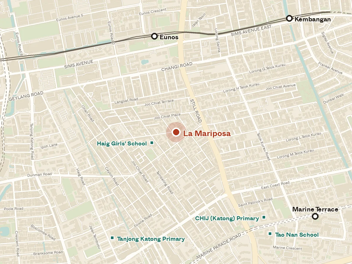 Map of the area around La Mariposa, with nearby MRT stations and primary schools