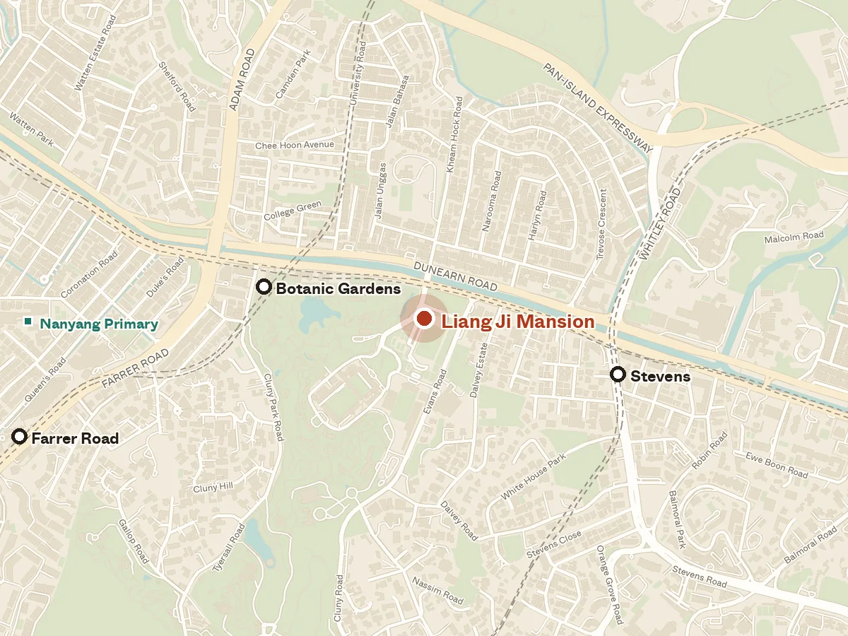 Map of the area around Liang Ji Mansion, with nearby MRT stations and primary schools