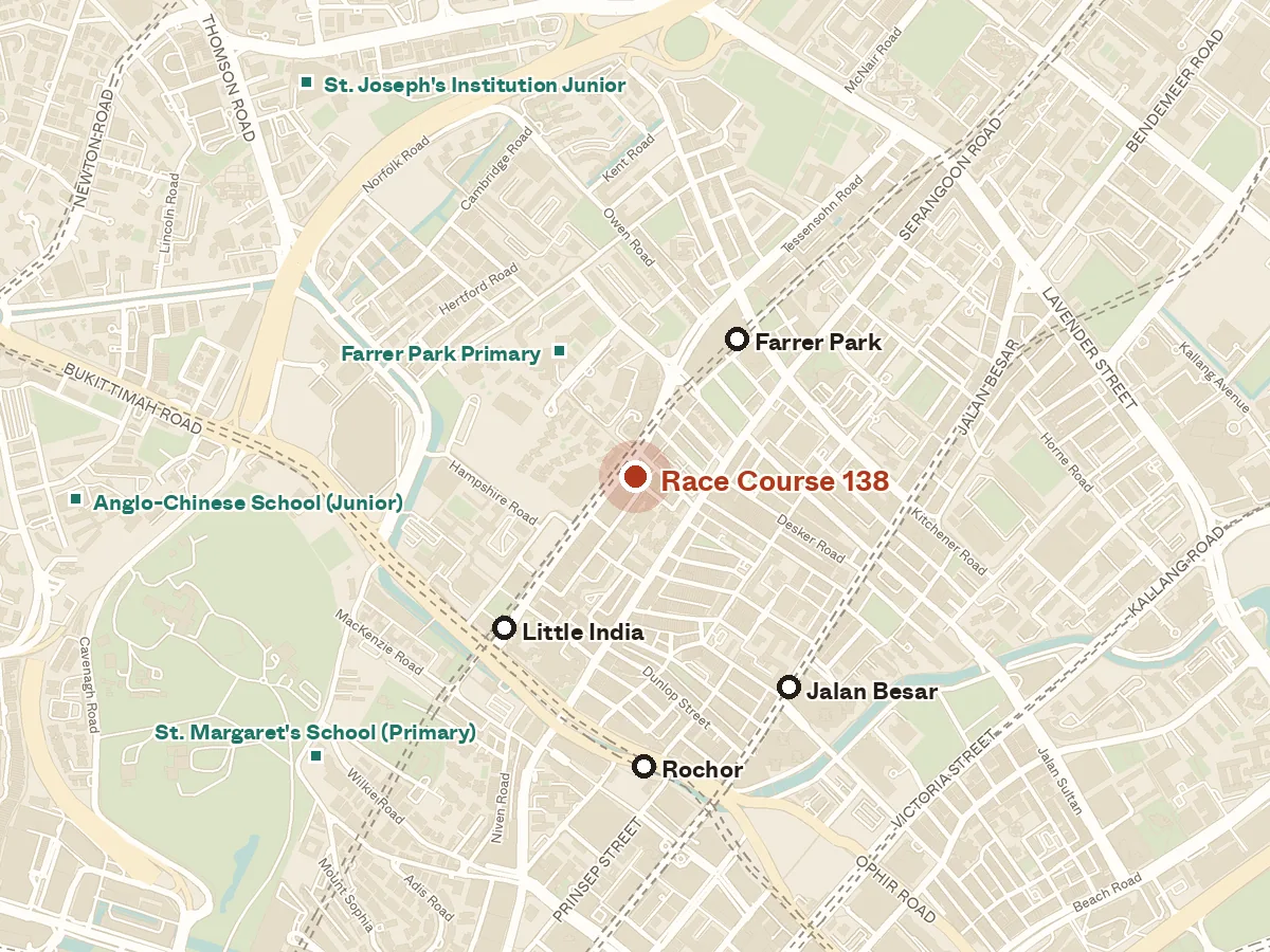 Map of the area around Race Course 138, with nearby MRT stations and primary schools