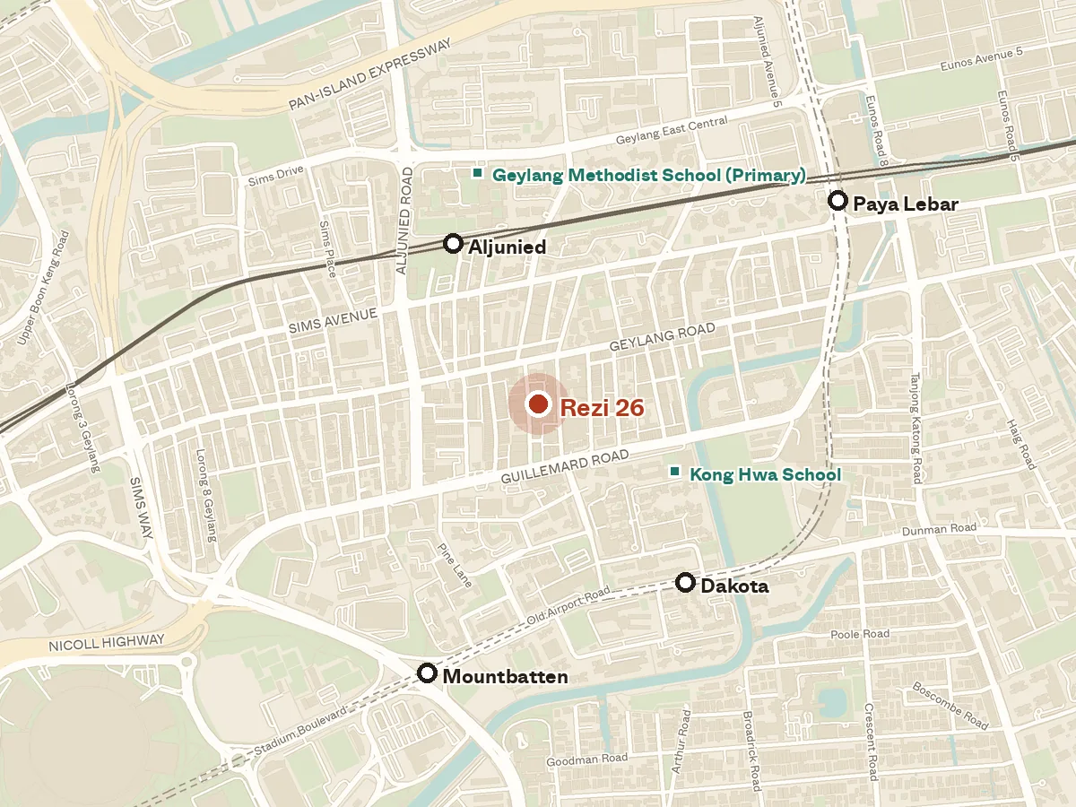 Map of the area around Rezi 26, with nearby MRT stations and primary schools