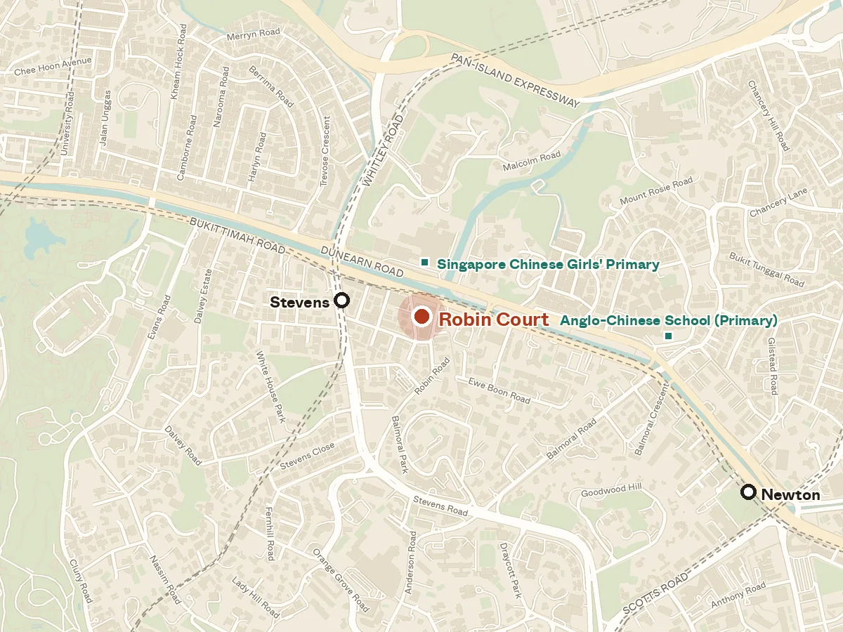 Map of the area around Robin Court, with nearby MRT stations and primary schools