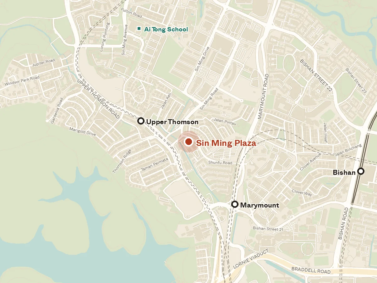 Map of the area around Sin Ming Plaza, with nearby MRT stations and primary schools