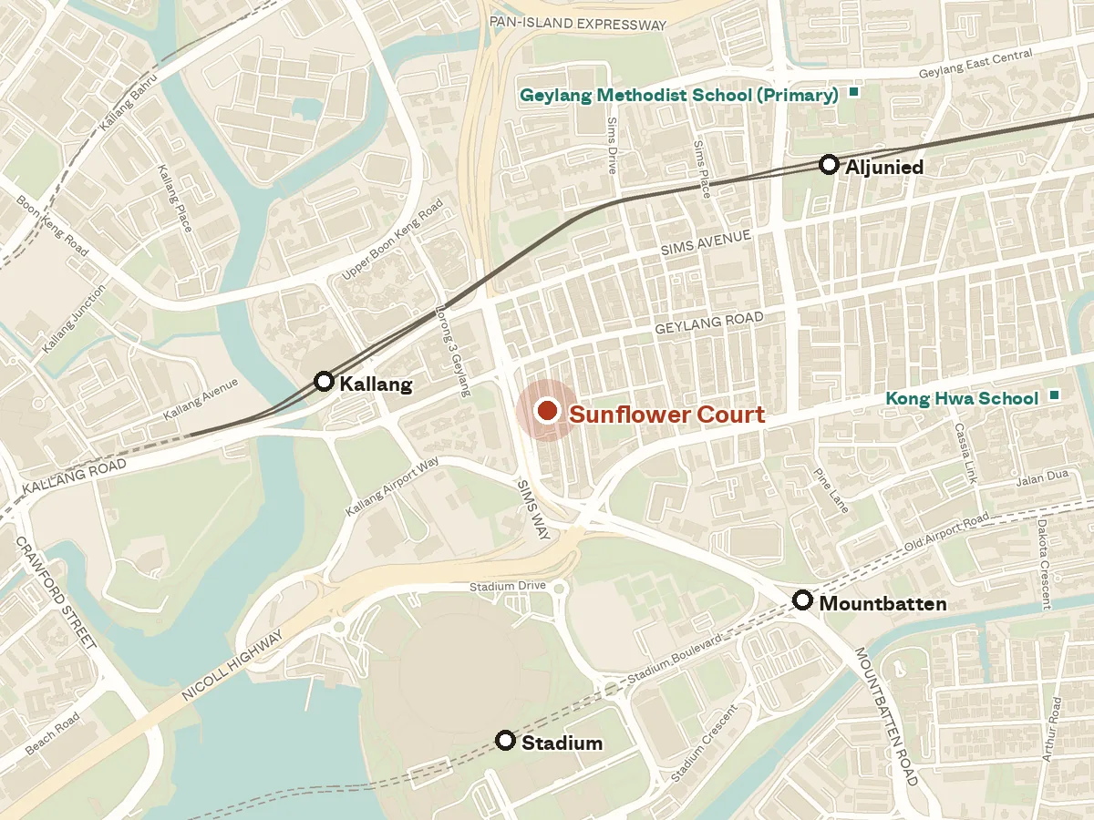 Map of the area around Sunflower Court, with nearby MRT stations and primary schools