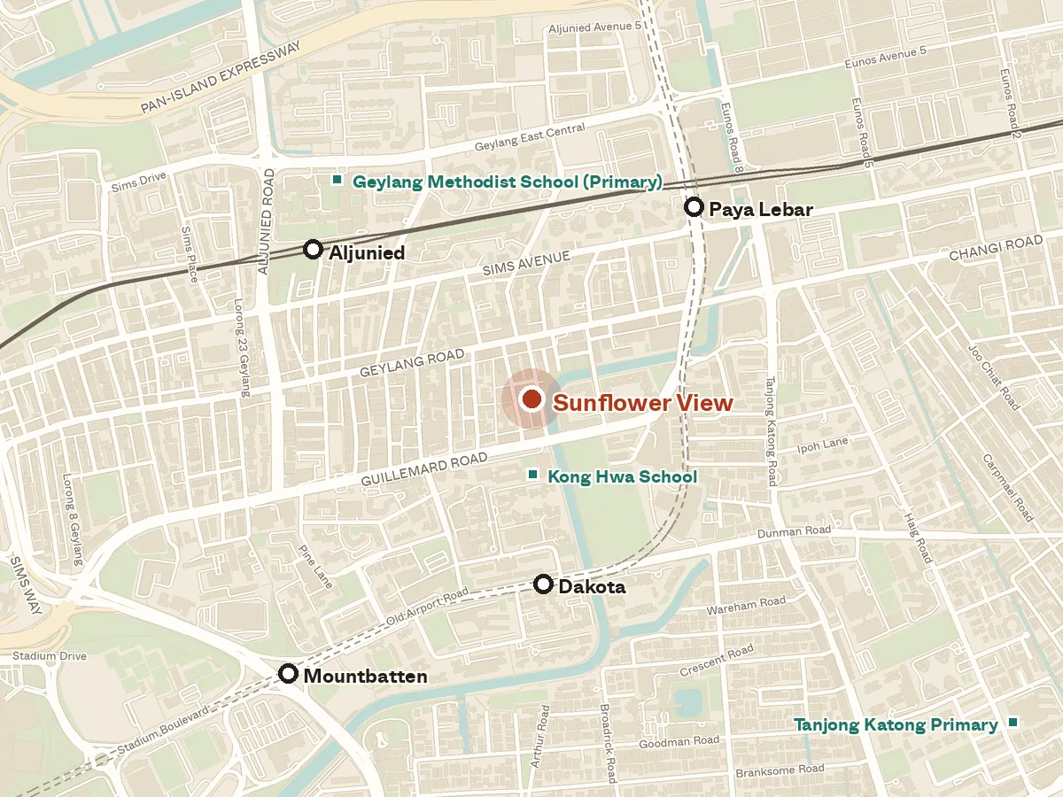 Map of the area around Sunflower View, with nearby MRT stations and primary schools