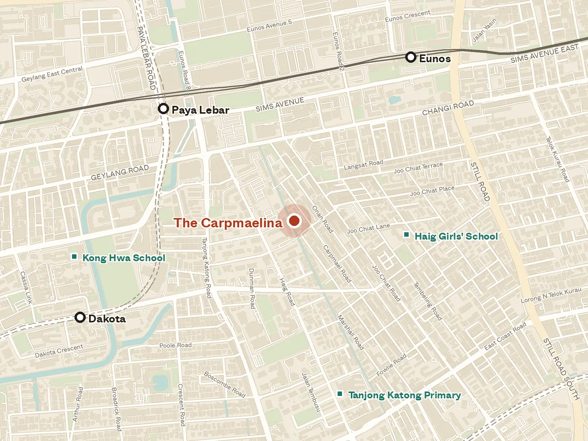 Map of the area around The Carpmaelina, with nearby MRT stations and primary schools