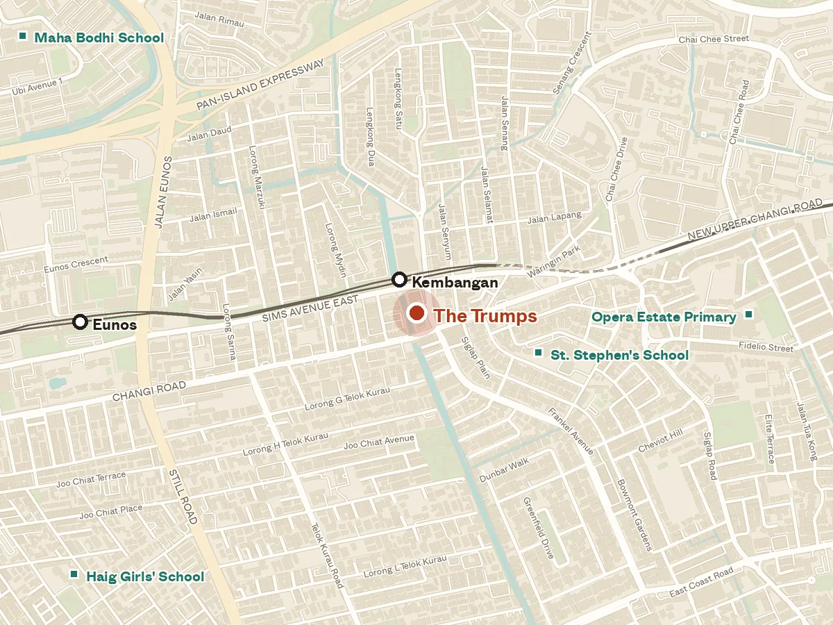 Map of the area around The Trumps, with nearby MRT stations and primary schools