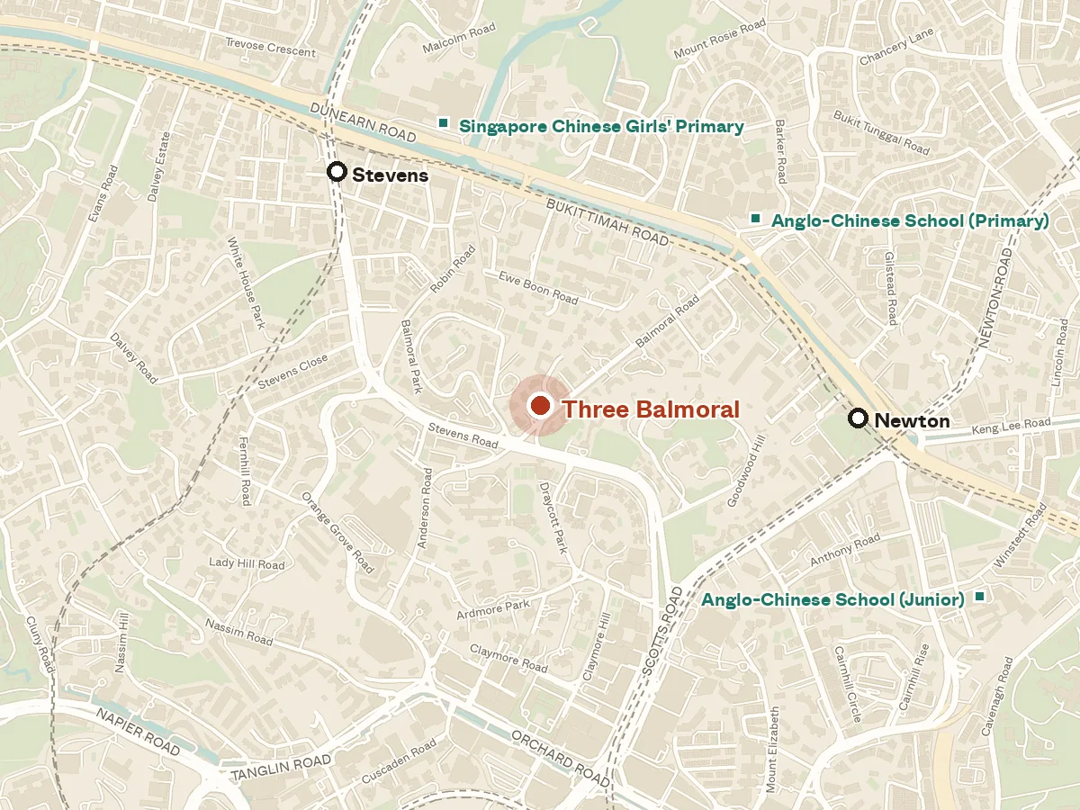 Map of the area around Three Balmoral, with nearby MRT stations and primary schools