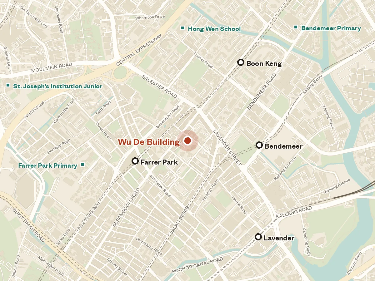 Map of the area around Wu De Building, with nearby MRT stations and primary schools